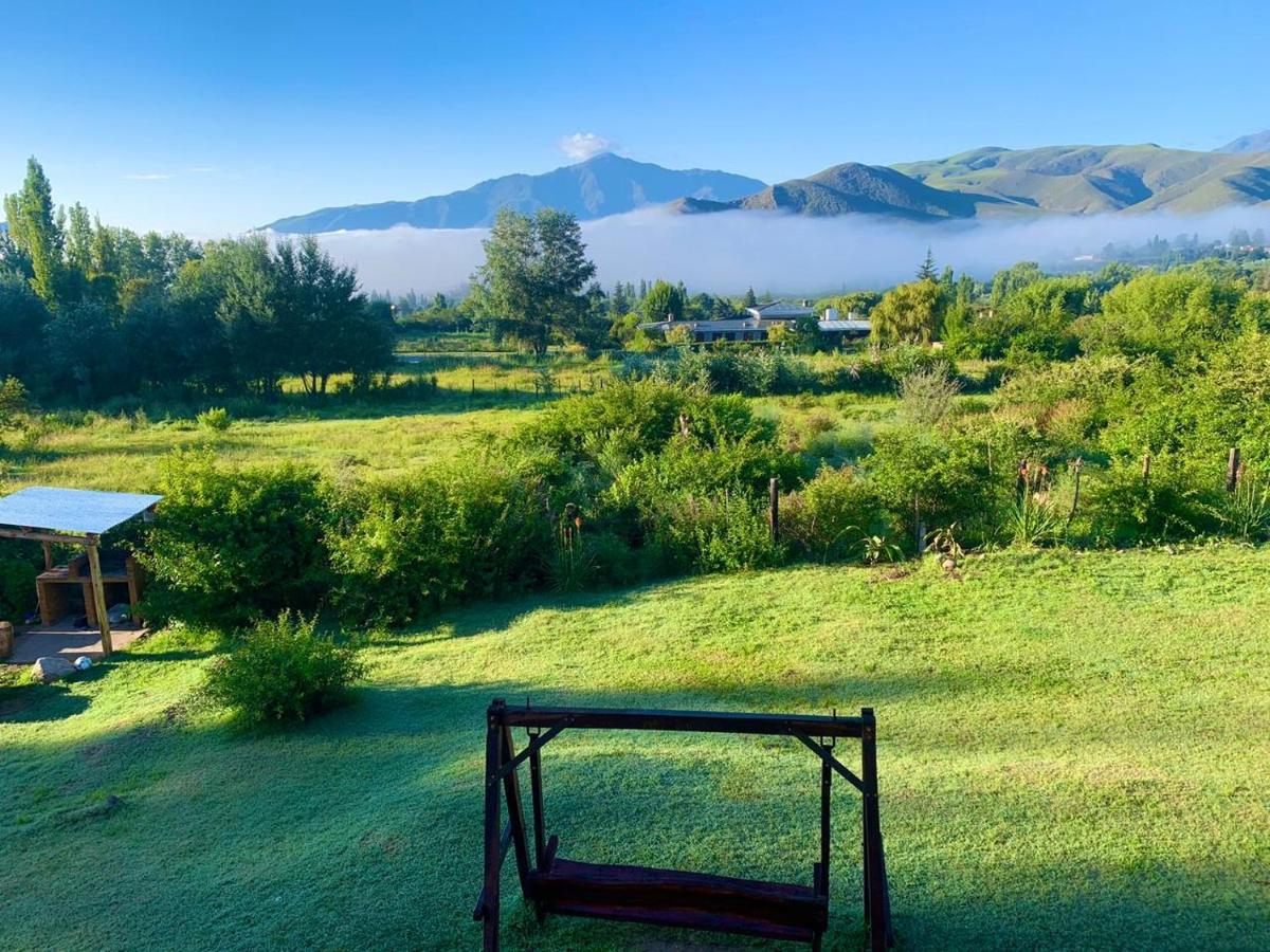 Hostal Isabella Tafí del Valle Esterno foto