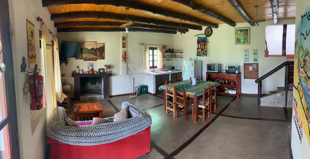 Hostal Isabella Tafí del Valle Esterno foto
