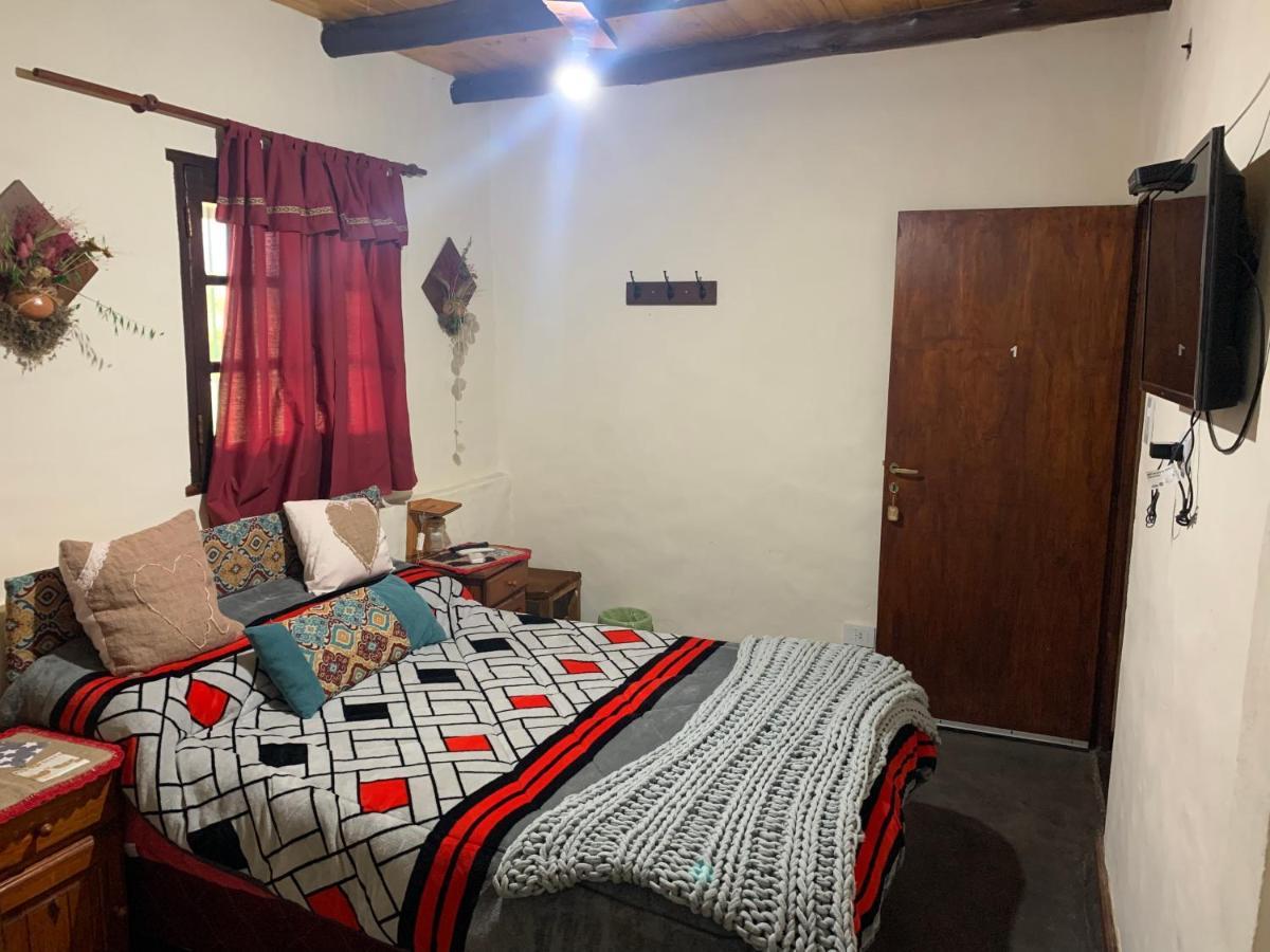 Hostal Isabella Tafí del Valle Esterno foto